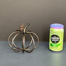 Load image into Gallery viewer, Pumpkin - Rod