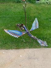 Load image into Gallery viewer, Hummingbird - Hanging w/ Flower - Extra-Large
